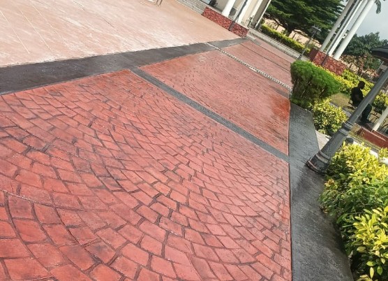 Hormigón fratasado en Sevilla 9 Revestimiento decorativo en chalet en Sevilla