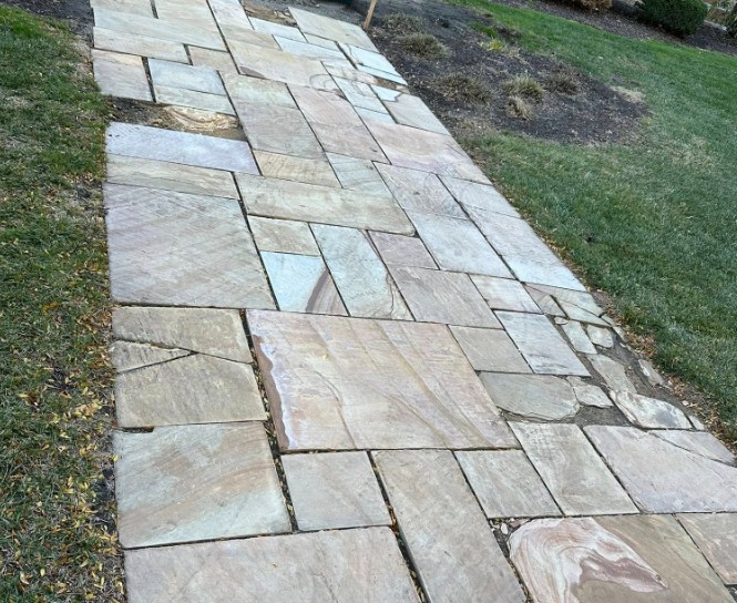 Hormigón impreso en Sevilla 24 equipo-aplicando-hormigon-impreso-en-sevilla