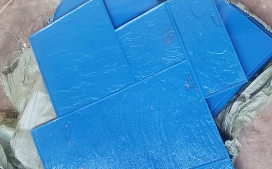 Hormigón impreso en Sevilla 13 molde-hormigon-azul-sevilla-2 (2)