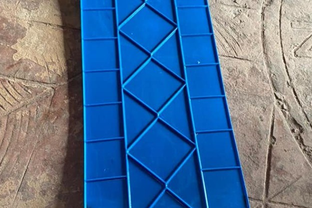 Hormigón impreso en Sevilla 12 molde-hormigon-azul-sevilla-2
